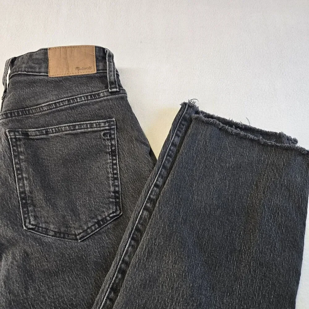 Madewell The Curvy Perfect Vintage Straight Jeans Lunar Wash Black Size 26 NF155